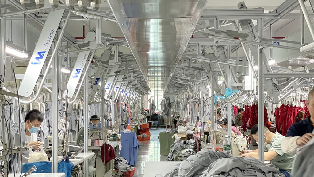 Apparel Production Capacity Planning: How Manufacturers Prepare for Large Teamwear Orders 922