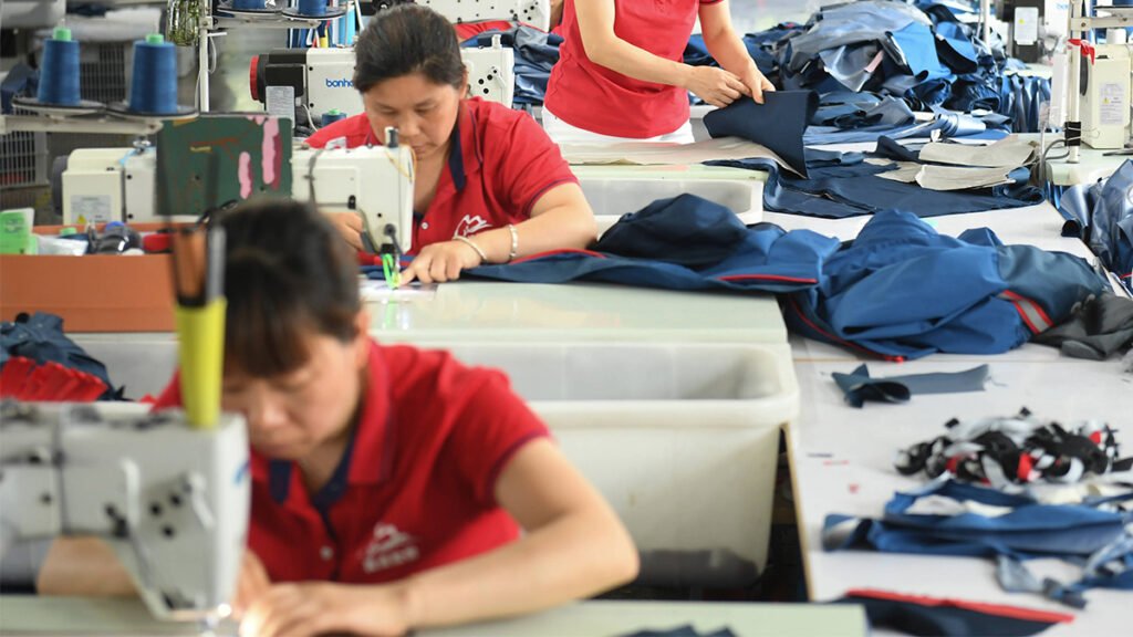 How to Manage Changes After a Custom Apparel Order Has Been Approved 9223