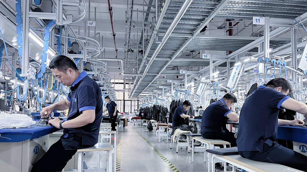Pre-Production Meetings: What Should Be Confirmed Before Bulk Apparel Manufacturing? 9224